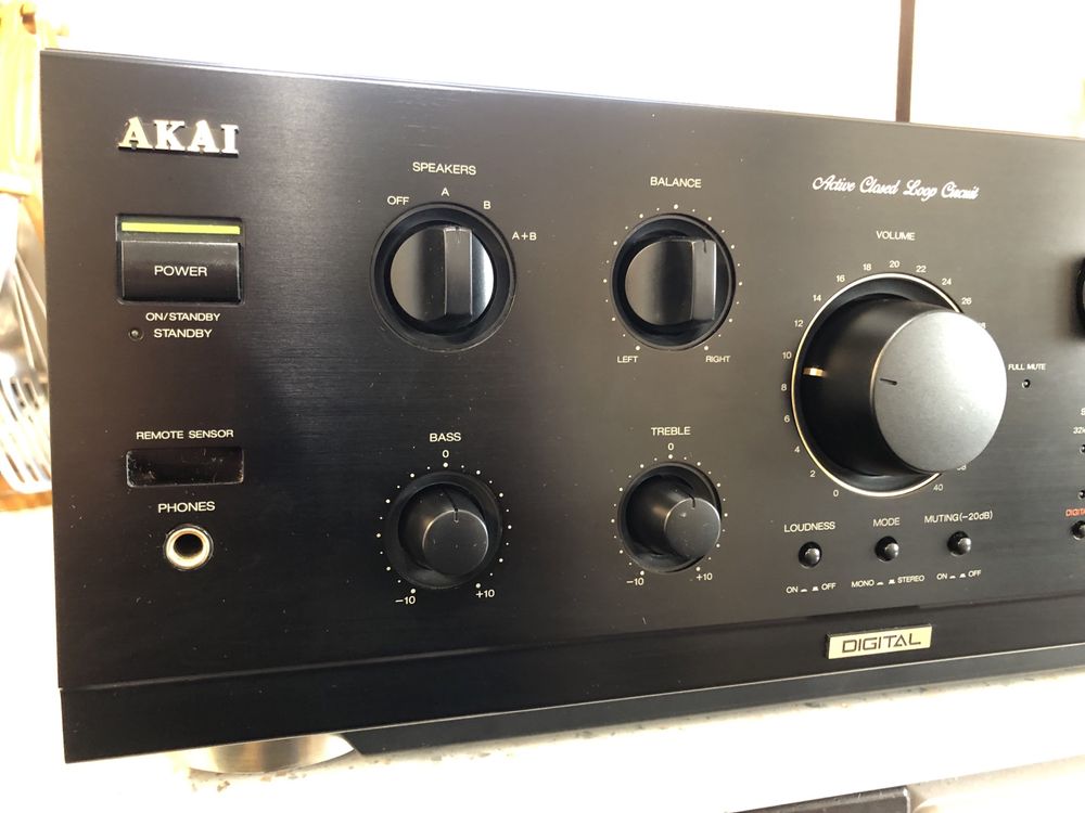 Akai AM-69 висок клас стерео усилвател