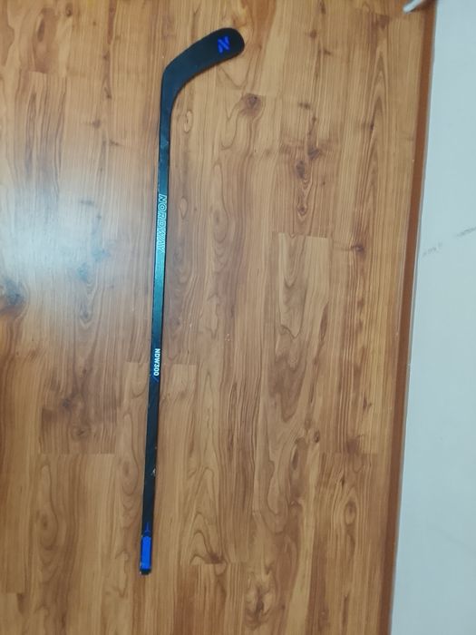 Продам хоккейную клюшку Nordway