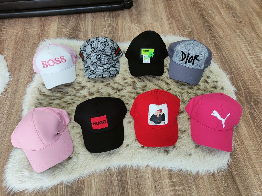 Șapcă Hugo Boss Șapcă Gucci Șapcă Calvin Klein Șapcă Dior