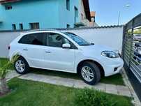 Vand Koleos 4x4 in stare perfecta