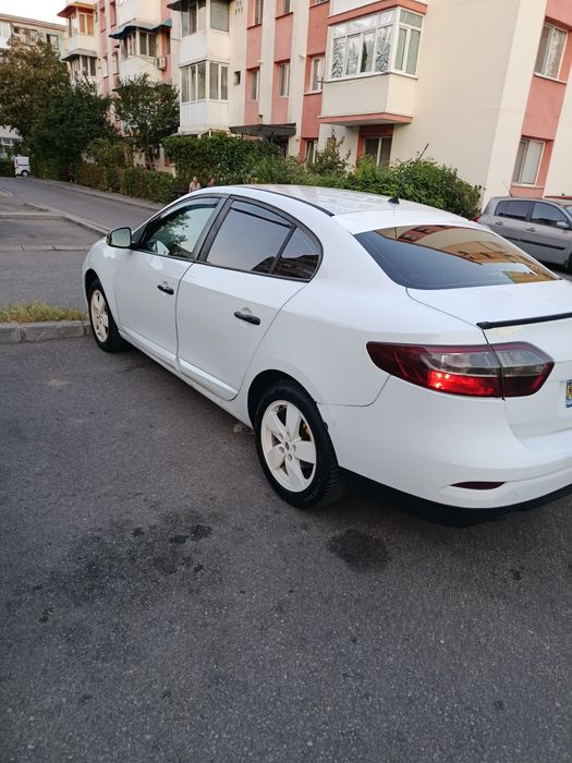 Vând Renault Fluence