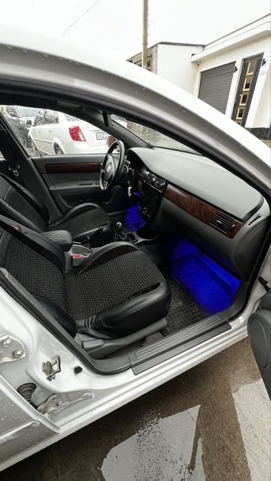 Lacetti 1.8 mexanika 2010 yil Zor