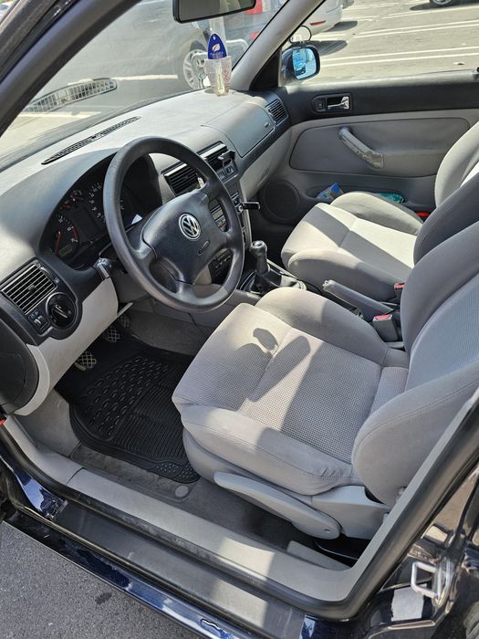 Vând golf 4  an 2000