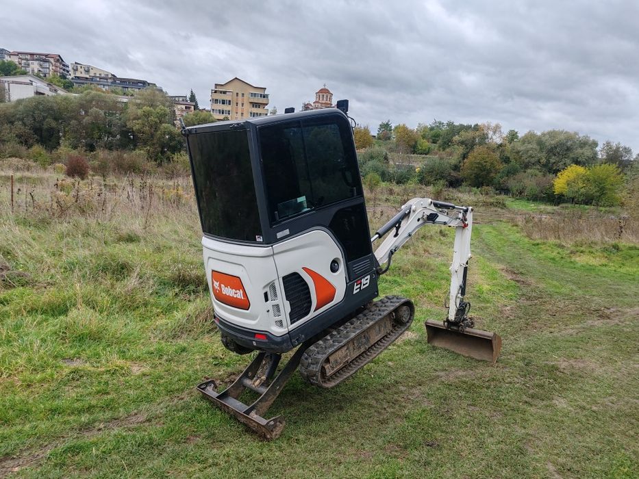 Miniexcavator Bobcat E19