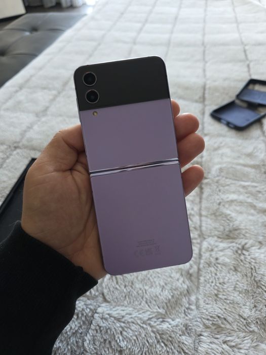 Samsung Galaxy Z FLIP4 Purple