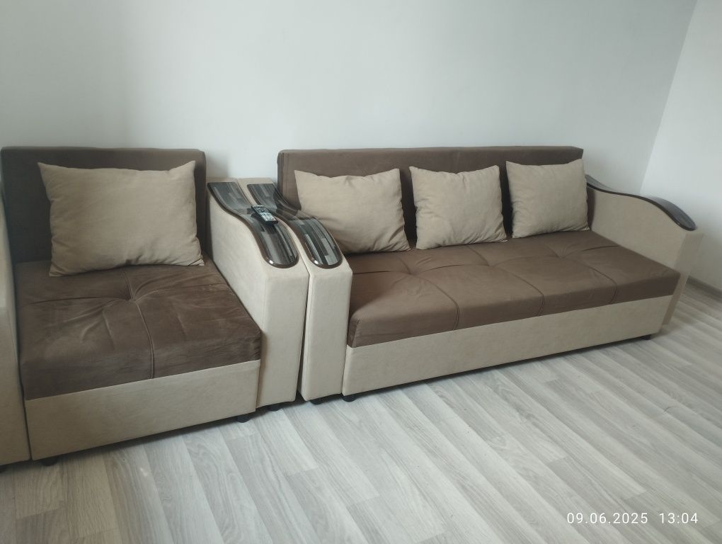 Продам диван и 2 кресло новый