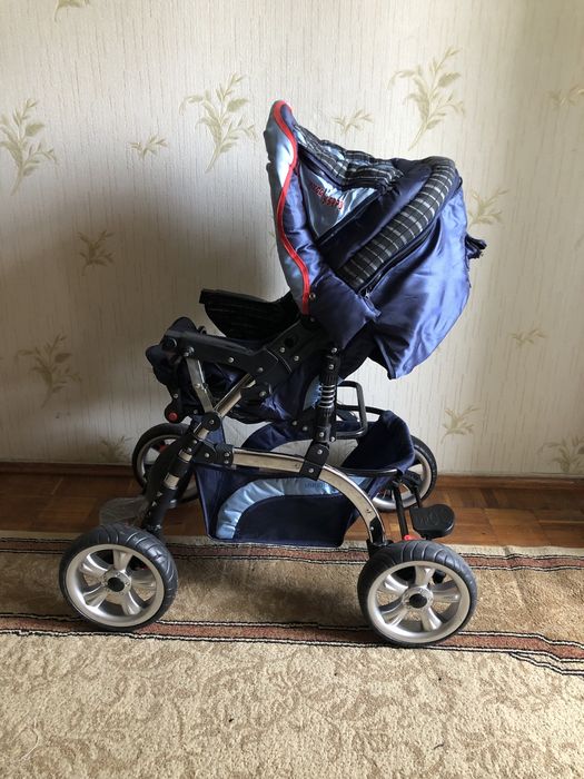 Коляска детская. Зимняя. Новая. БЕЗ РУЧКИ.