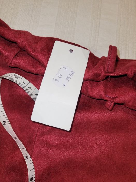 fusta in forma de A, rosu rubiniu