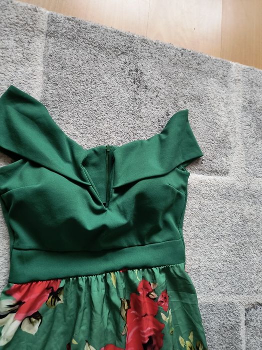 Рокля за лятото р-р отговаря С,М