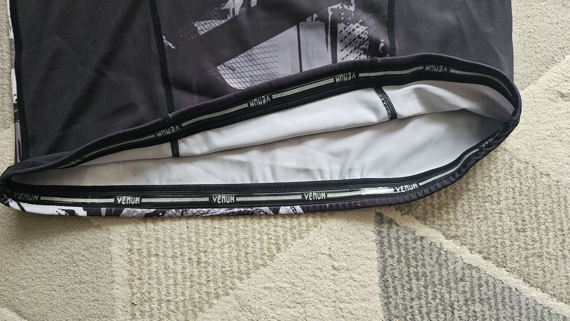 Тениска Venum rashguard