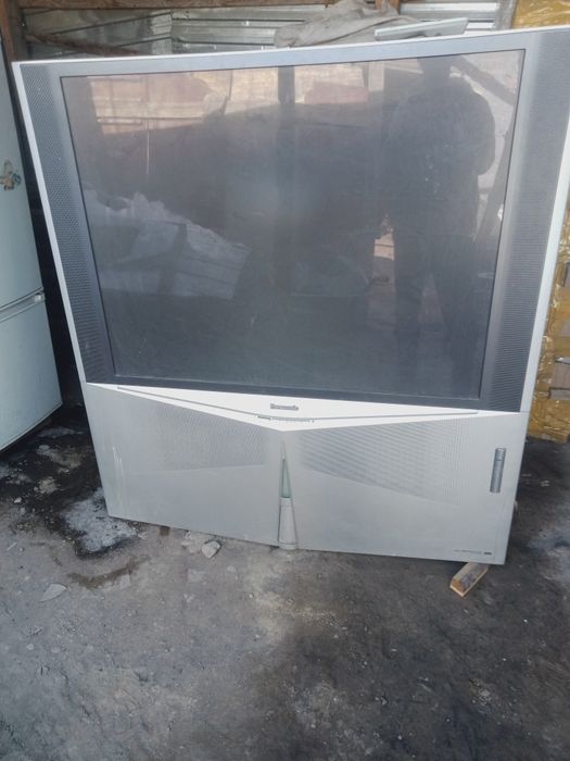 Телевизор сатылады истеп тур үлкен телевизор бағасы 20 мың келсим бар