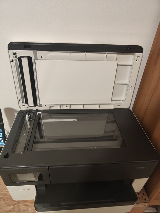 Vând imprimanta HP OfficeJet Pro 7720