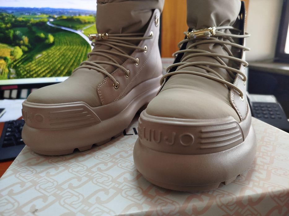 Зимни обувки / боти LIU JO модел Amy