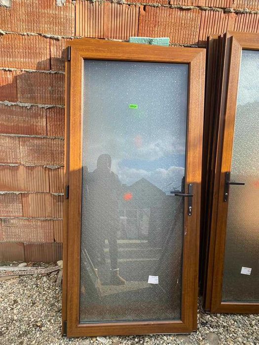 Usi stejar auriu noi de 1150 lei