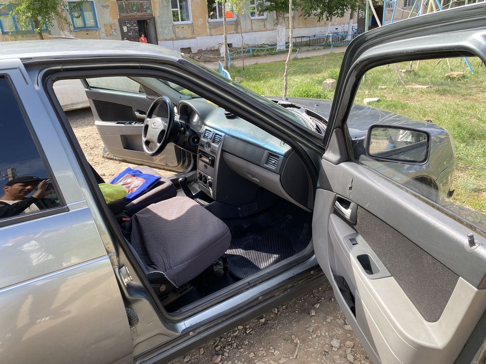 Приора сатылады.