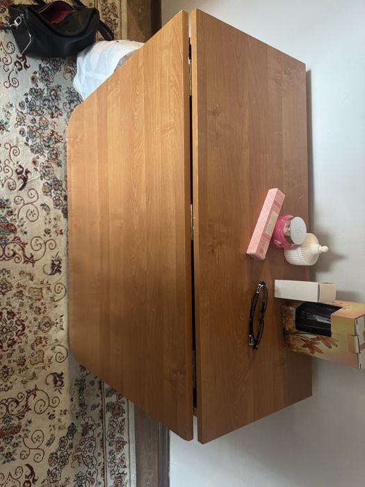 Стол книжка.