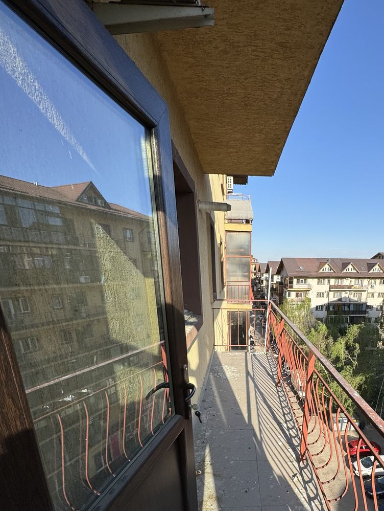 Proprietar Apartament 3 Camere Militari Residence Rezerverlor Ballroom