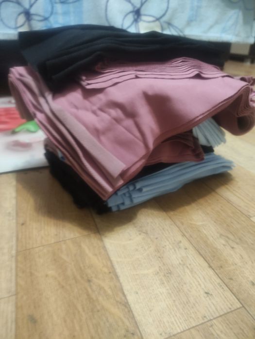 Отдам обрезки небольшие трикотаж, лайкра