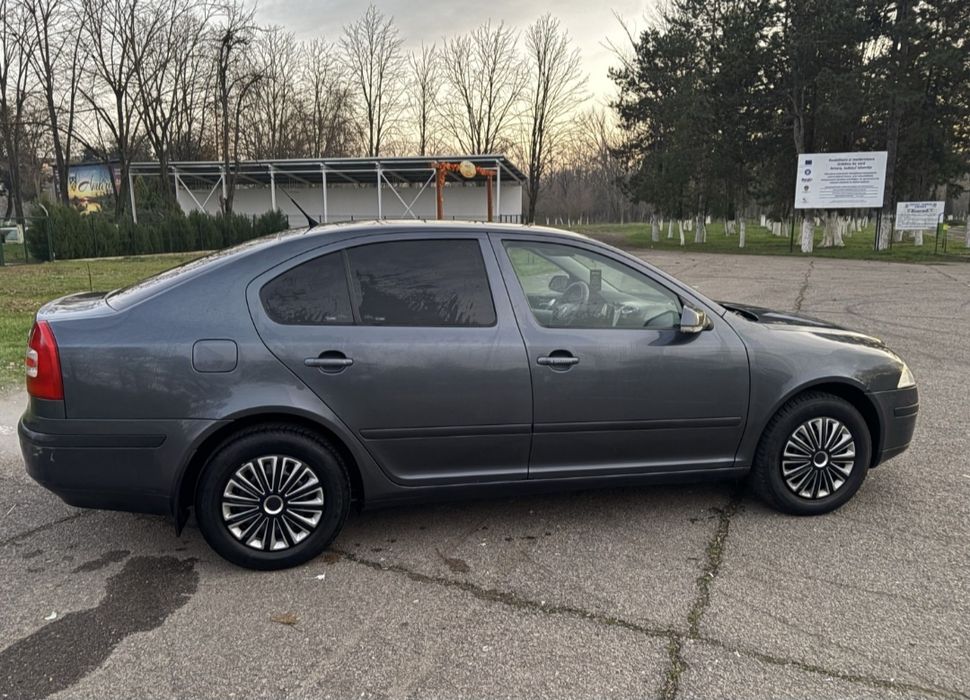 Skoda Octavia 2 .