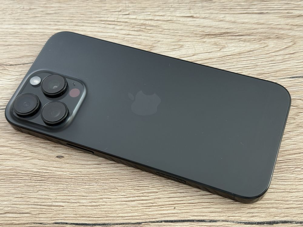 Iphone 16 pro max 256 black ГАРАНЦИЯ! НОВ!