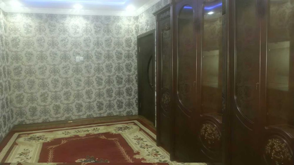 3 xonali uy sotiladi,1-etajdan. ipoteka bor