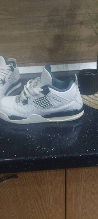 Jordan 4 mărimea 34 noi