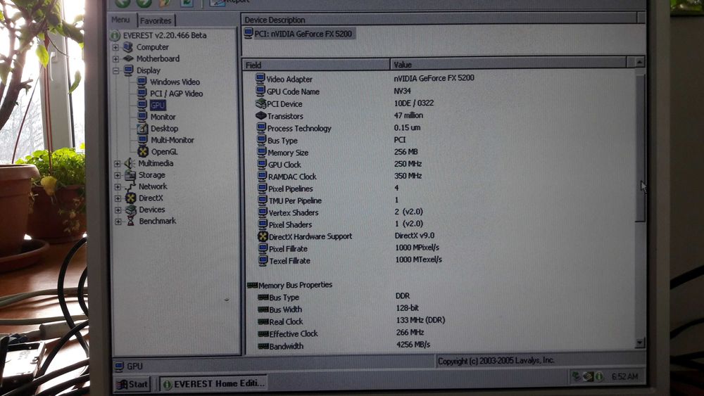 Placa video de colectie nVIDIA Geforce FX 5200 PCI 256MB DDR 128bit