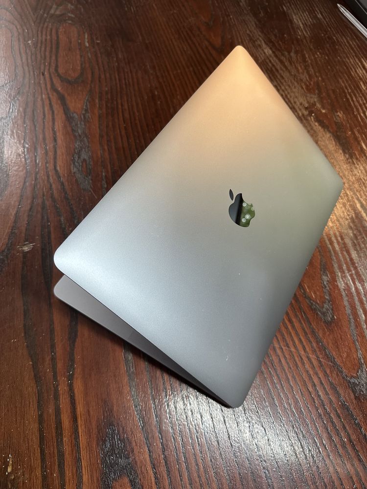 MacBook Air 2019 retina