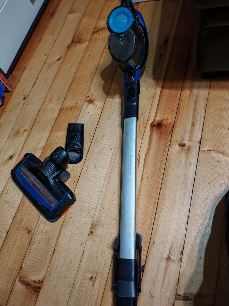 Вертикална прахосмукачка Philips FC6718
