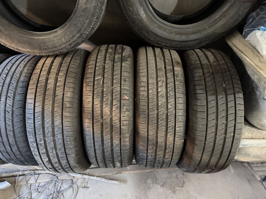 Продаются комплект всесезонных шин 215/60 R17 96H