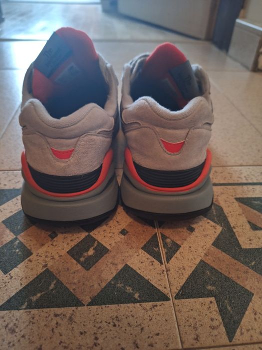 New balance маратонки