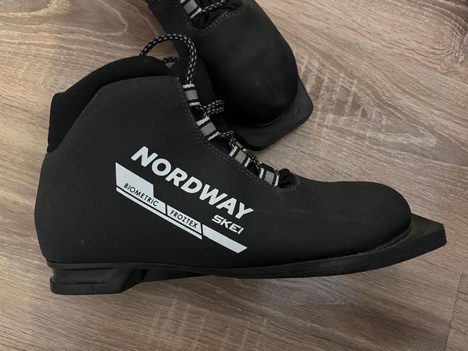 Лыжи с ботинками