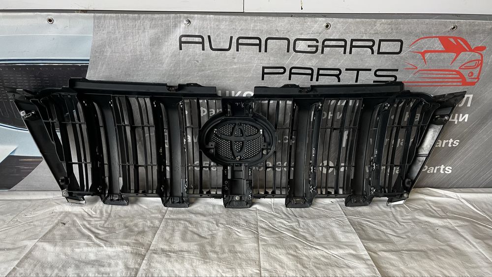 Предна решетка Toyota Land Cruiser 2009-