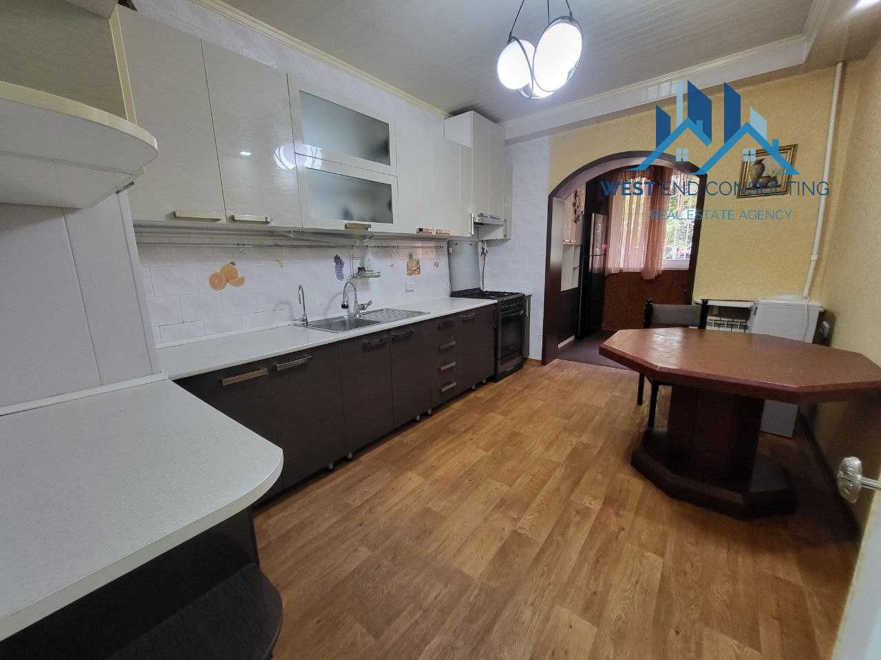 Сдается 4х комнатная квартира, м.Госпитальный