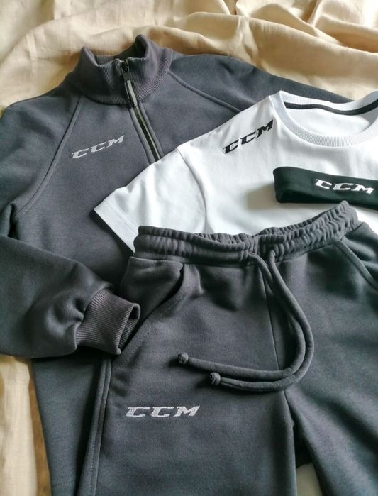 Костюм трикотажный