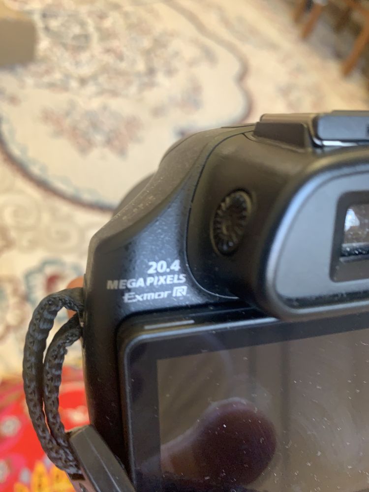 Фотокамера Sony в идеальном состоянии