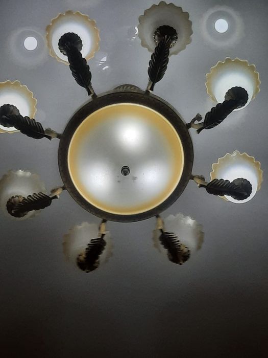 Продам люстру сост хорошая