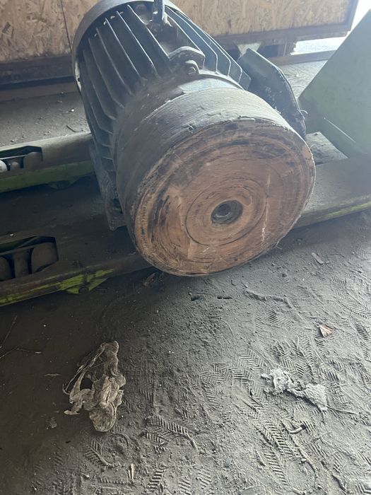Motor slefuitor, lustruit, polizare, 15 kw . 1.000 rpm