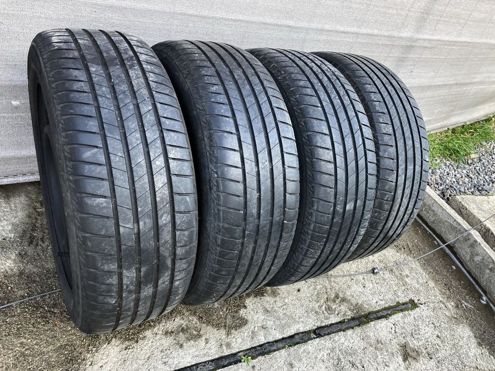 4бр. Джанти с летни гуми от TOYOTA 205/55 R16цола BRIDGESTONE 5x114.3