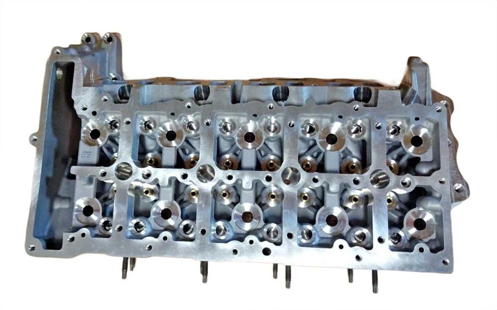 Нова Цилиндрова глава MINI 1,6 D R55 R56 R57 R60 N47C16A 7812608