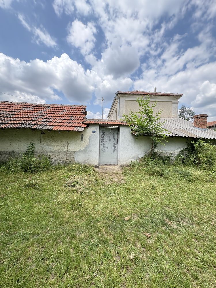 Продавам къща в с.Зелениково РЗП;796кв.