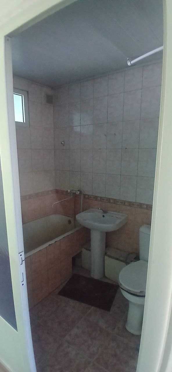 Срочно продаётся 2х квартира на 4 этаж оррДИНАМО БОЗОРЧА