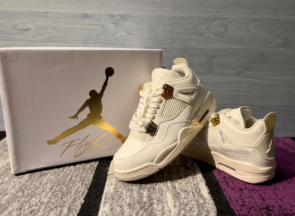 Jordan 4 Sail Metalic Gold