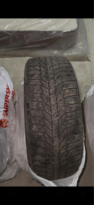 Шины Triangle 215/50 R17 в отличном состоянии
