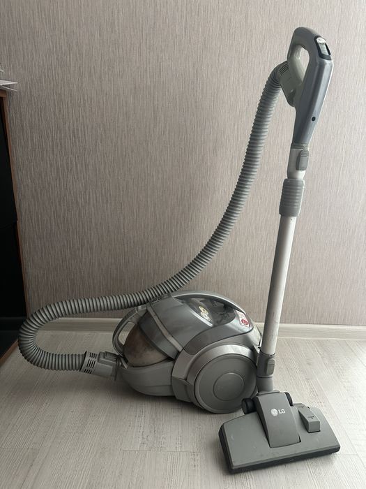 Пылесос LG 2000w