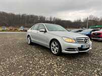 Mercedes C180 Kompressor manual 2011