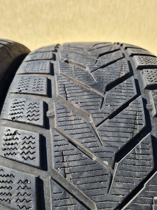 2 бр. зимни гуми 255/45/19 Vredestein 5,5 mm DOT 4415