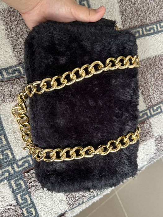 Чёрная сумка, новая, недавно купила, сама не носила.