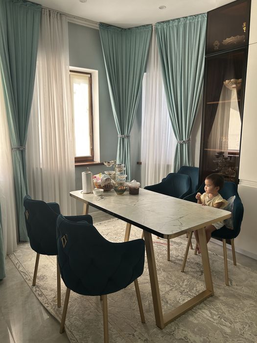 Стол стулья на кухню