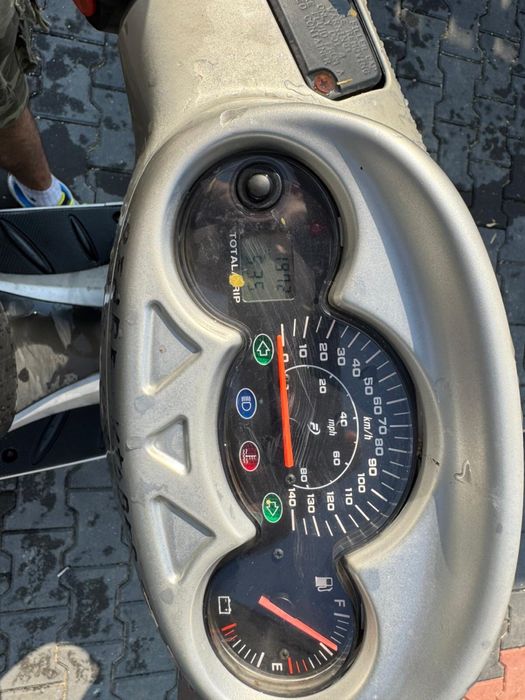 Scuter yamaha 125 cm …mai multe detali la telefon